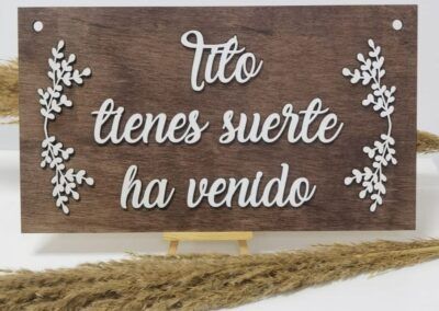 Cartel "Tito tienes suerte ha venido", gracioso