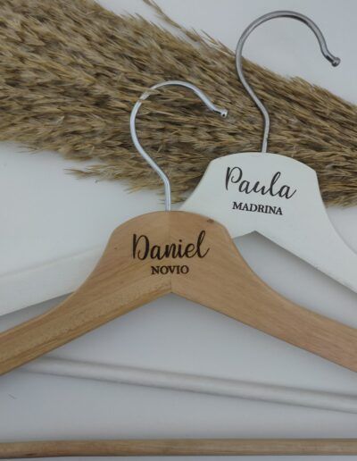 perchas personalizadas madera boda