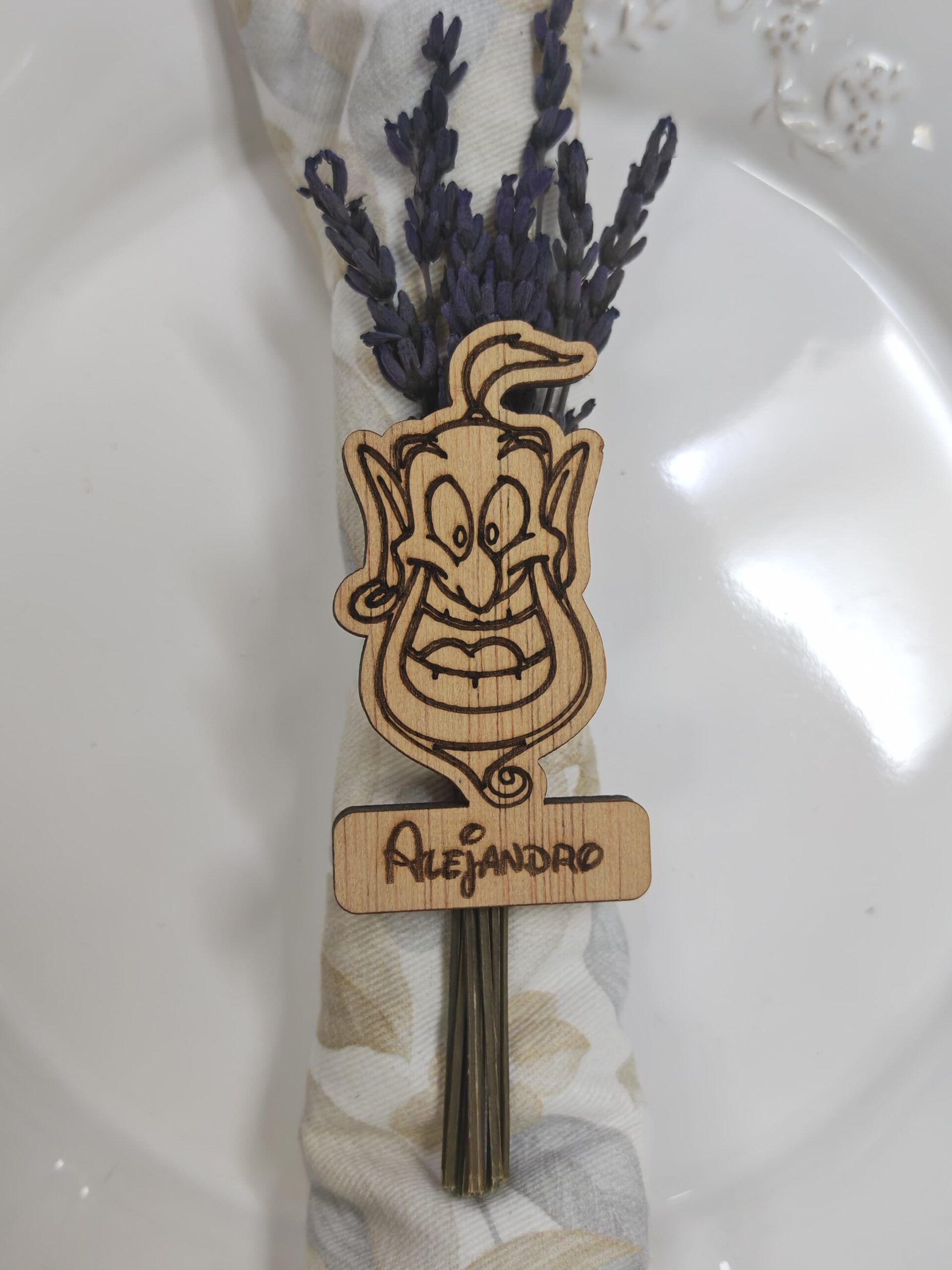 REGALOS BODA PARA INVITADOS MARCASITIOS MADERA ALADDIN GENIO DE LA LAMPARA PELICULA DISNEY FANTASIA MARCASITIOS MADERA ALADDIN GENIO DE LA LAMPARA PELICULA DISNEY FANTASIA