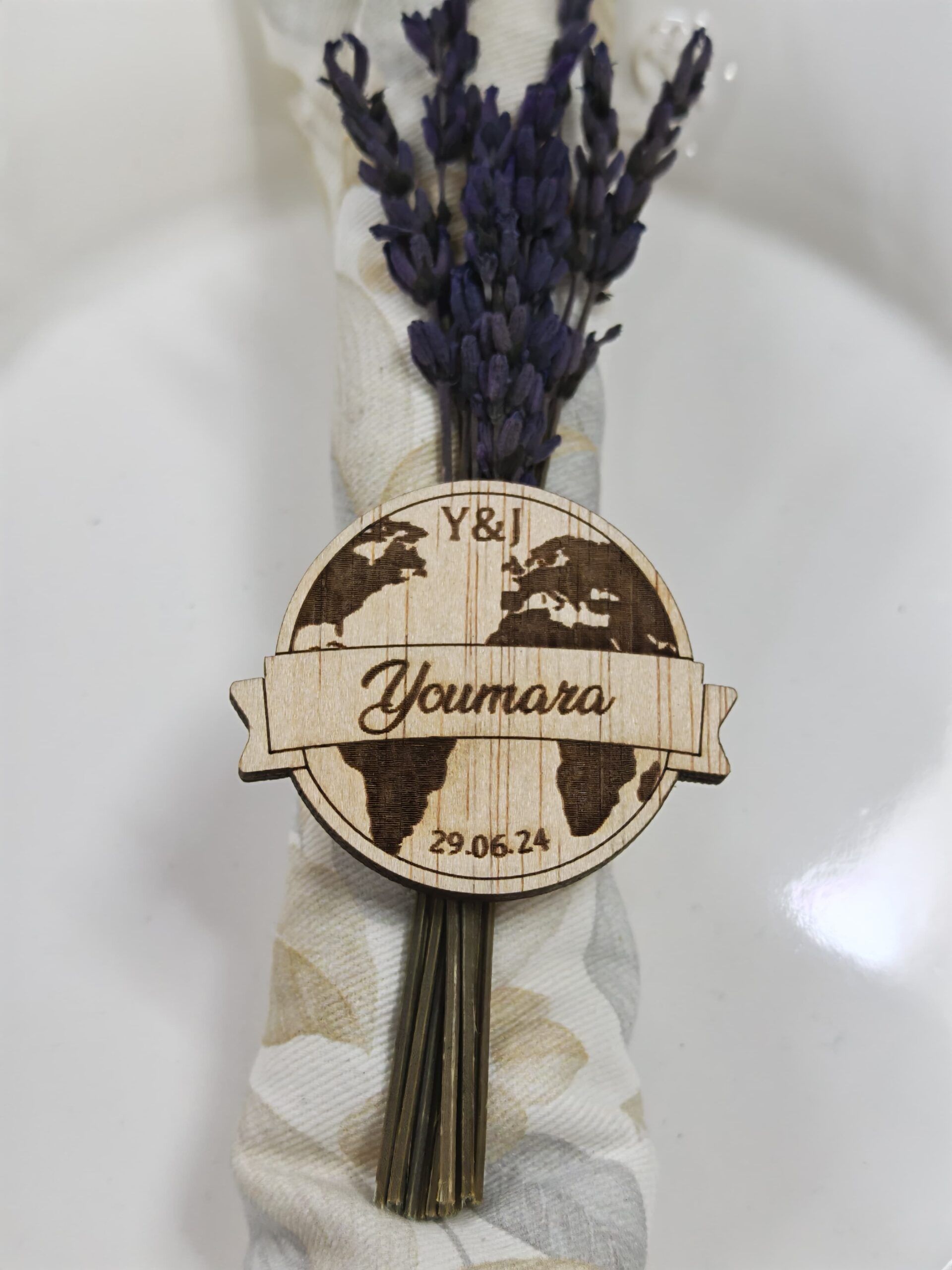 REGALOS BODA PARA INVITADOS MARCASITIOS MADERA BOLA DEL MUNDO GRABADO VIAJE TEMATICA VIAJERA MARCASITIOS MADERA BOLA DEL MUNDO GRABADO