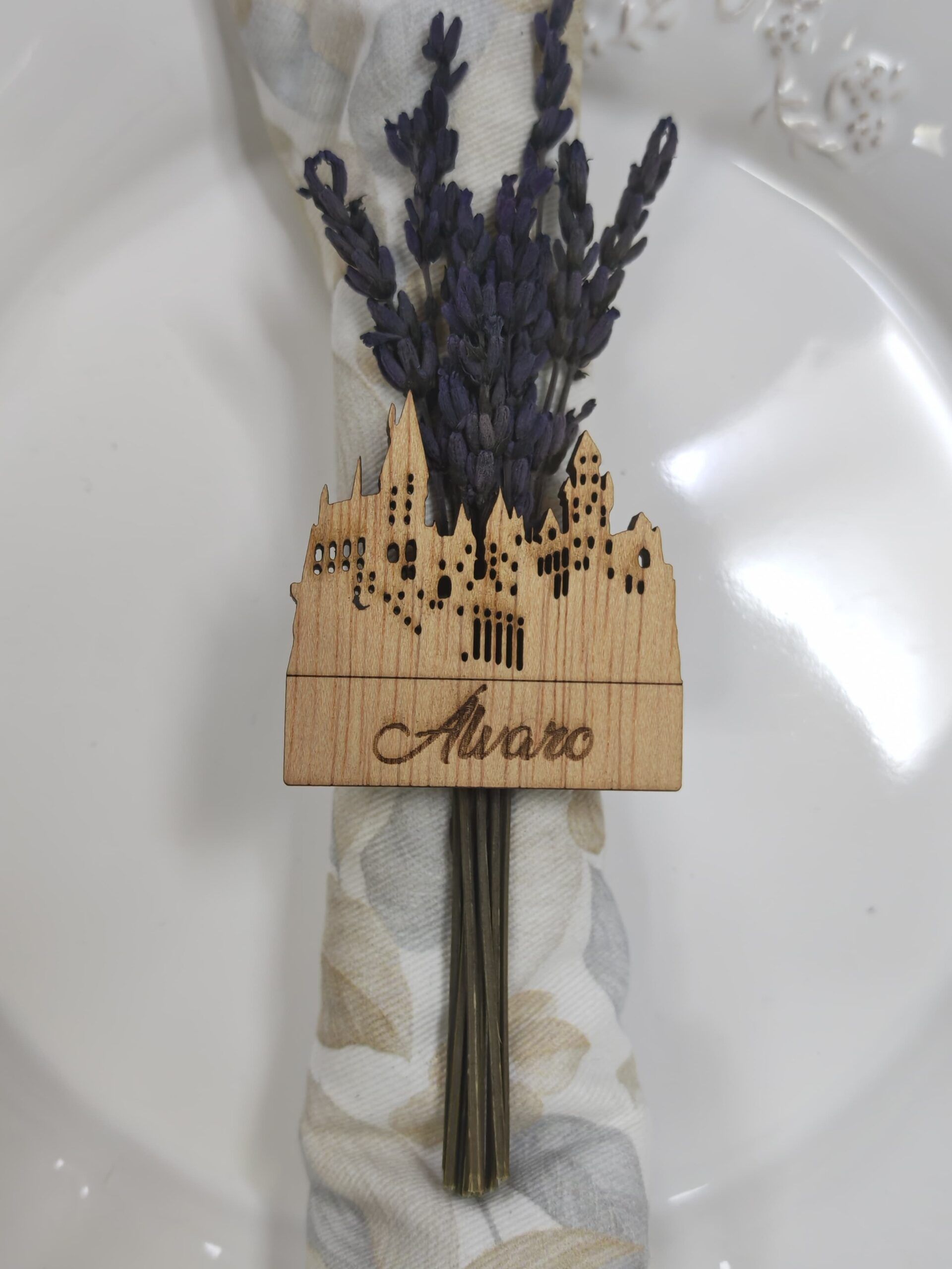 REGALOS BODA PARA INVITADOS MARCASITIOS MADERA CASTILLO HOGWARTS PELICULA HARRY POTTER REGALOS BODA PARA INVITADOS MARCASITIOS MADERA MONUMENTO SEVILLA ARCO MACARENA SEMANA SANTA
