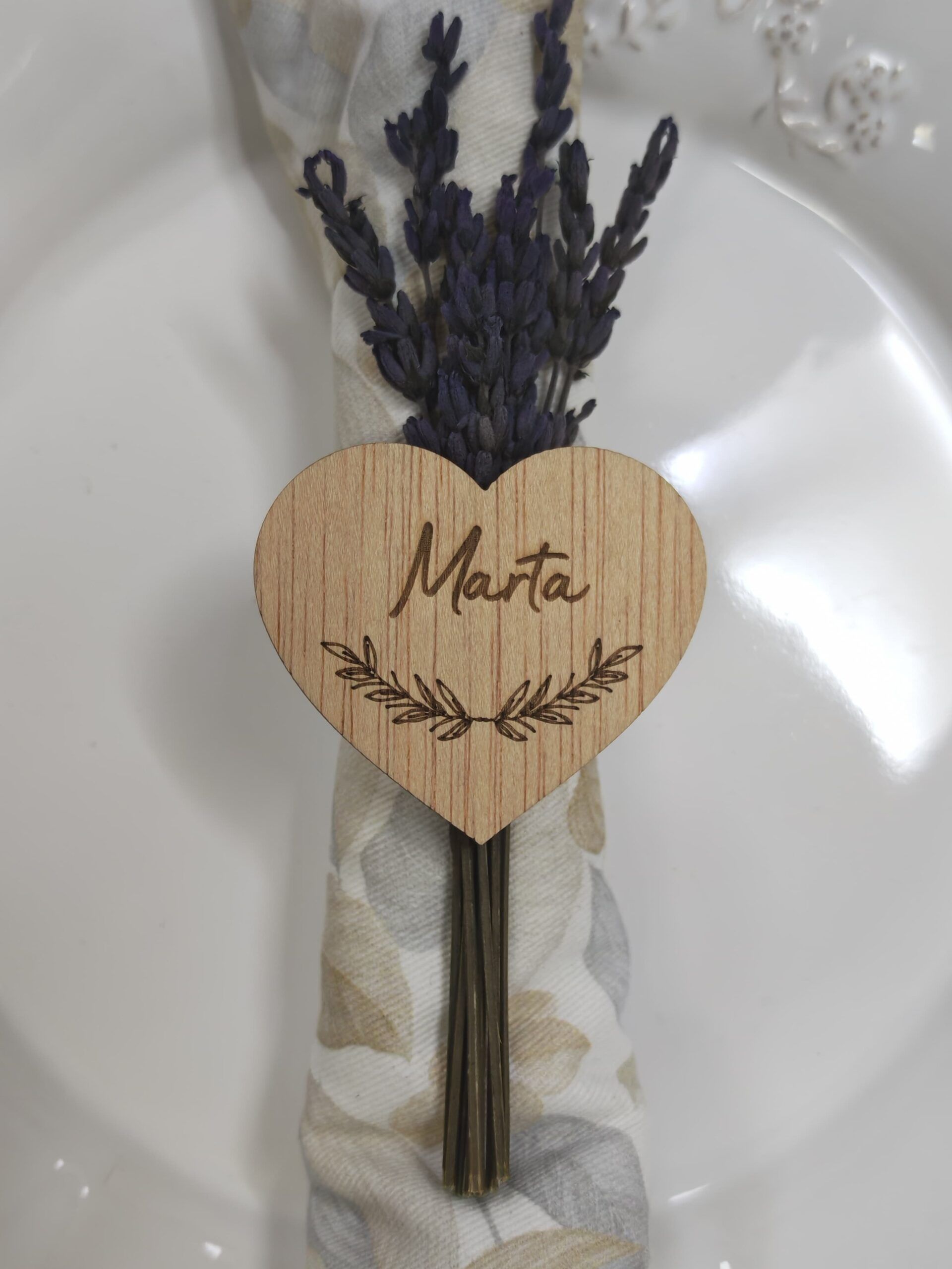 REGALOS BODA PARA INVITADOS MARCASITIOS MADERA REY LEON SIMBA PELICULA DISNEY FANTASIA