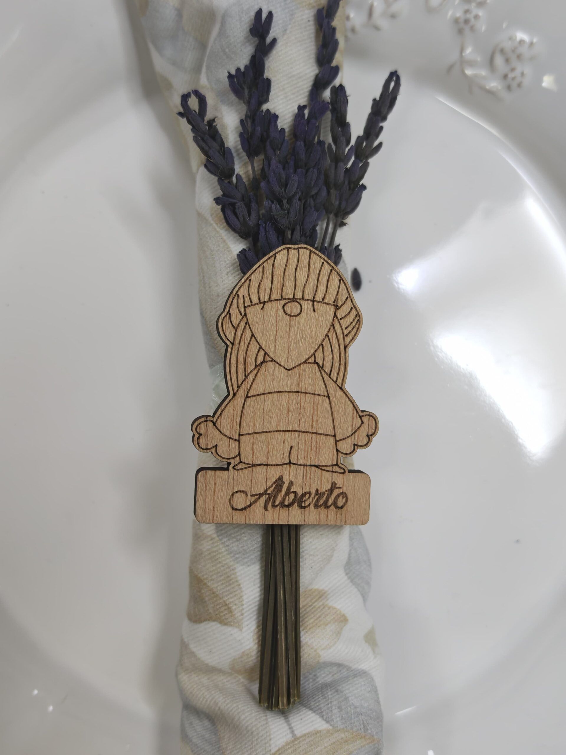 REGALOS BODA PARA INVITADOS MARCASITIOS MADERA REY LEON SIMBA PELICULA DISNEY FANTASIA
