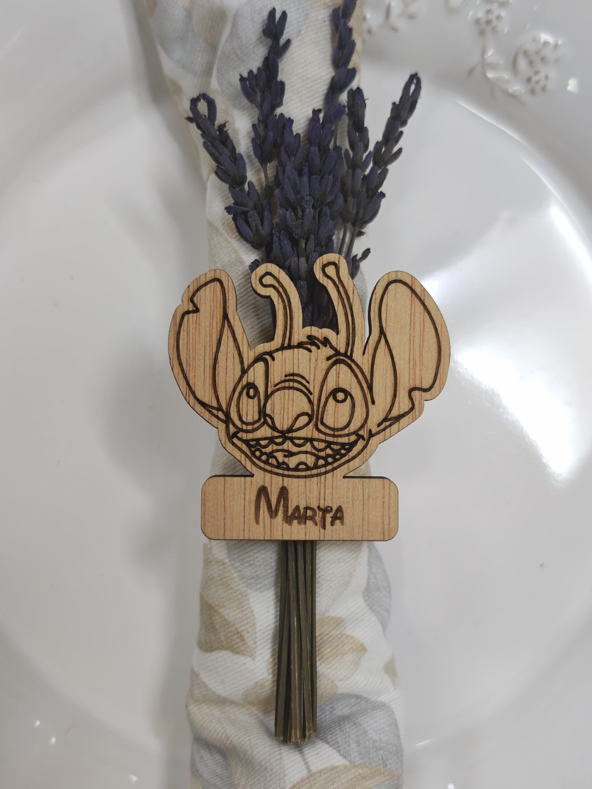 REGALOS BODA PARA INVITADOS MARCASITIOS MADERA LILO Y STICH PELICULA DISNEY FANTASIA MARCASITIOS MADERA LILO Y STICH PELICULA DISNEY FANTASIA