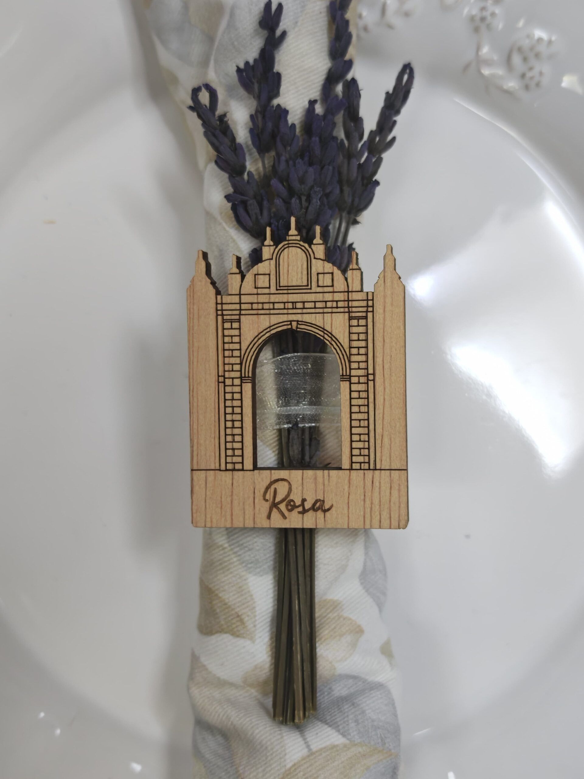 REGALOS BODA PARA INVITADOS MARCASITIOS MADERA MONUMENTO SEVILLA ARCO MACARENA SEMANA SANTA